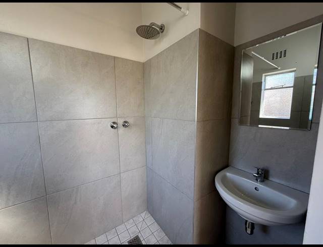 1 BEDROOM PROPERTY TO RENT IN CHRISMAR